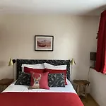 1850 Apartment *
